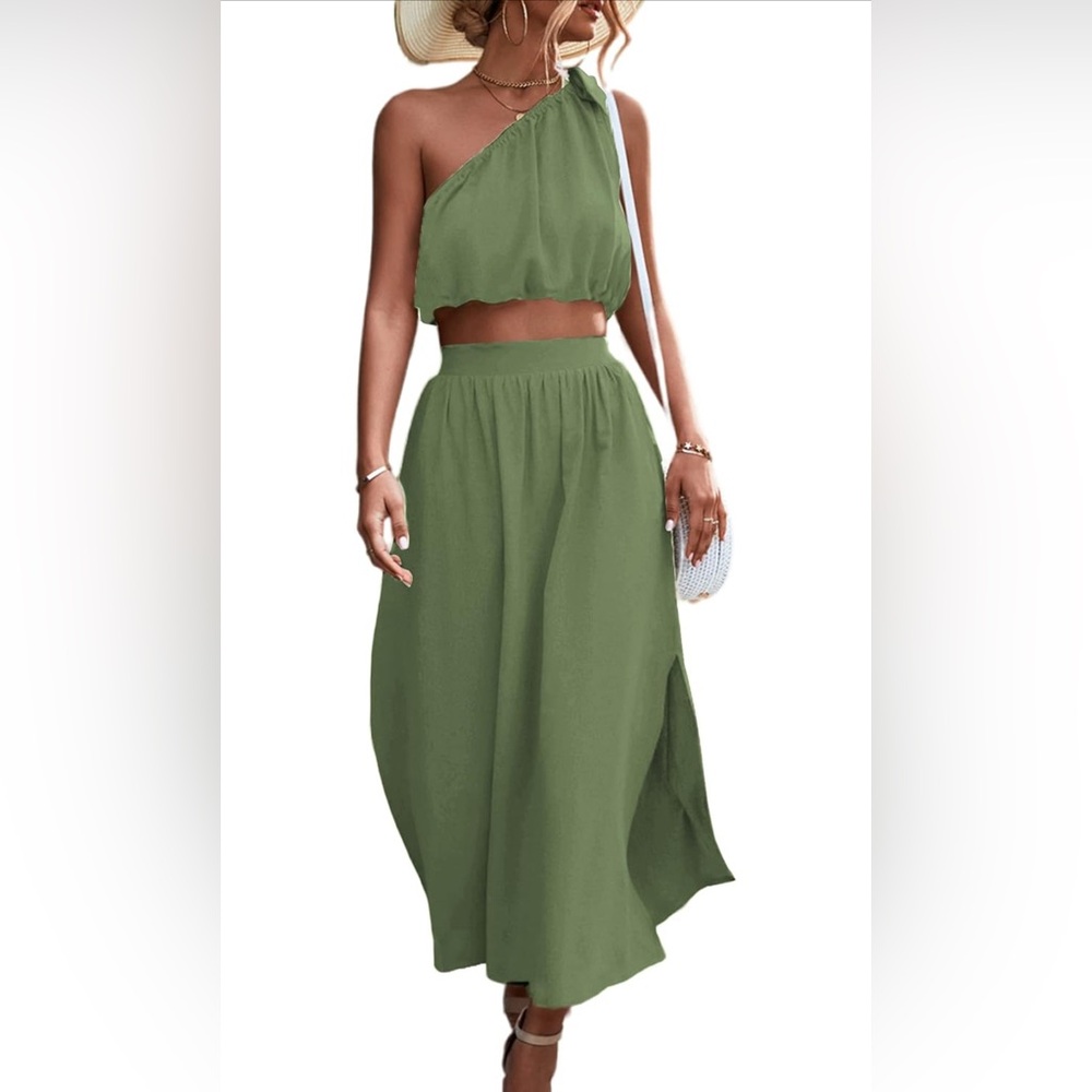 Set 🌱 Sage Green One-Shoulder Maxi Skirt and Crop Set